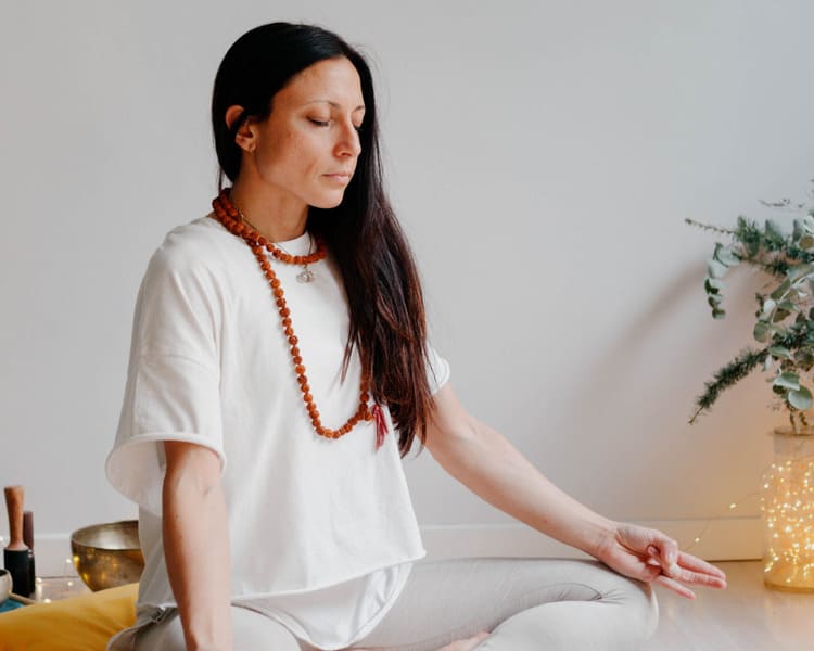 Manuela Montalcino insegnante di Vinyasa Yoga di Semi di Yug